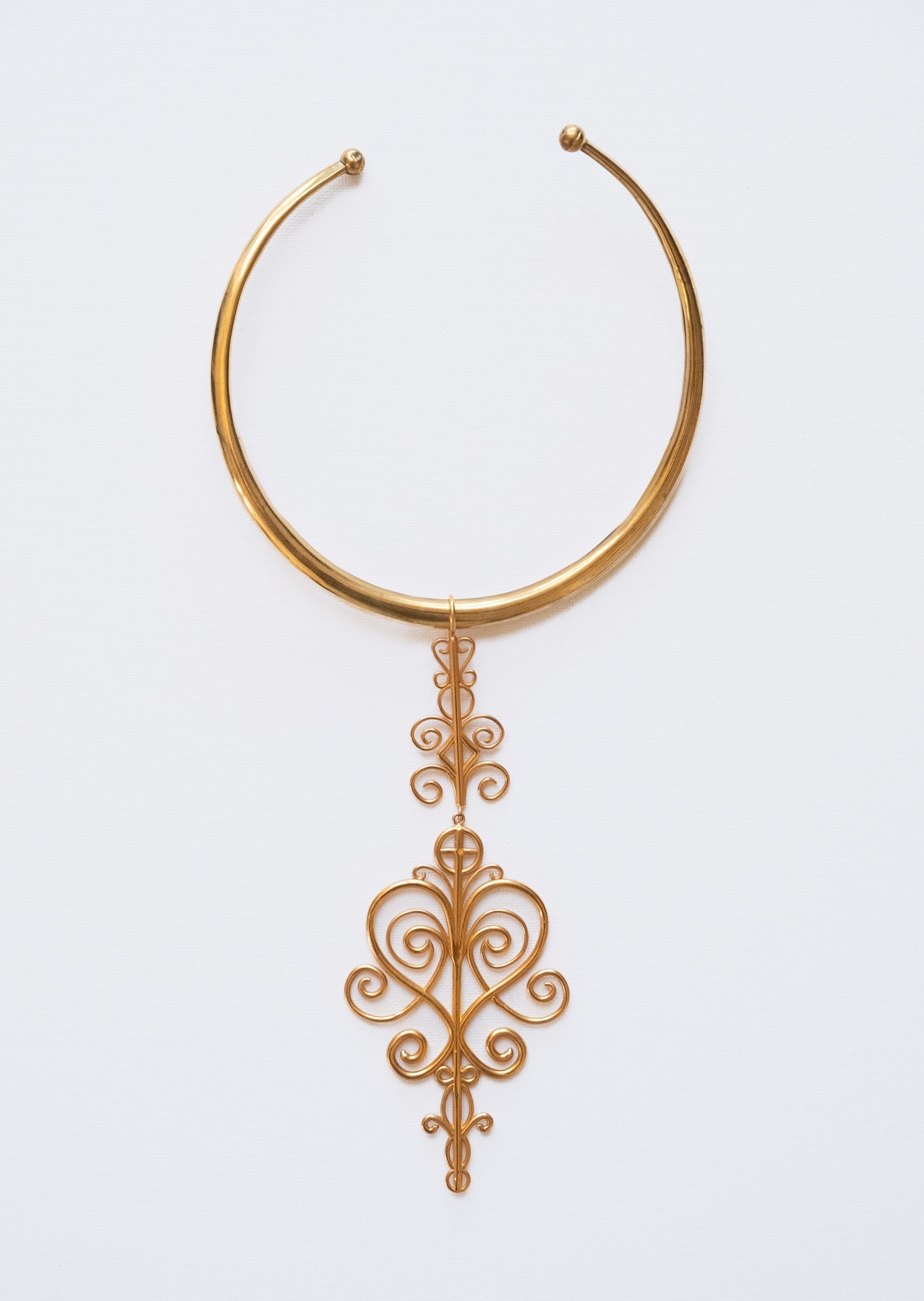 Collier ERZULIE, laiton doré, design by Sibylle Denis Touat copywrited série limitée