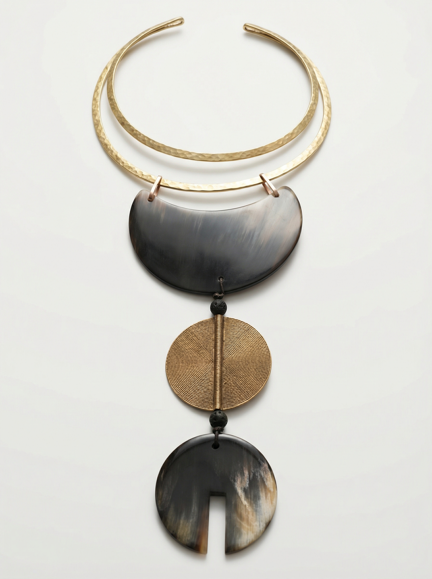 Oméga double laiton, corne noire et bronze