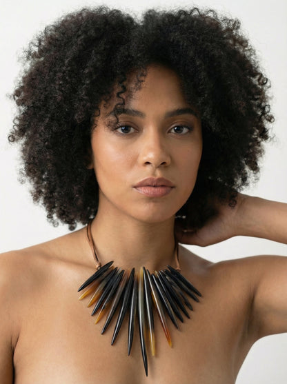 Collier pluie corne noire et cuir