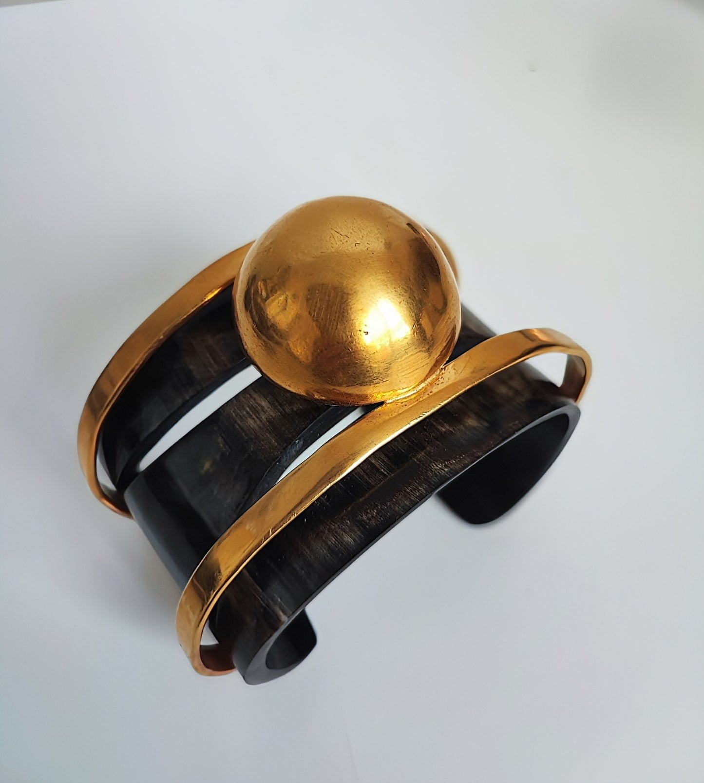 Bracelet corne noir avec double bronze doré et boule