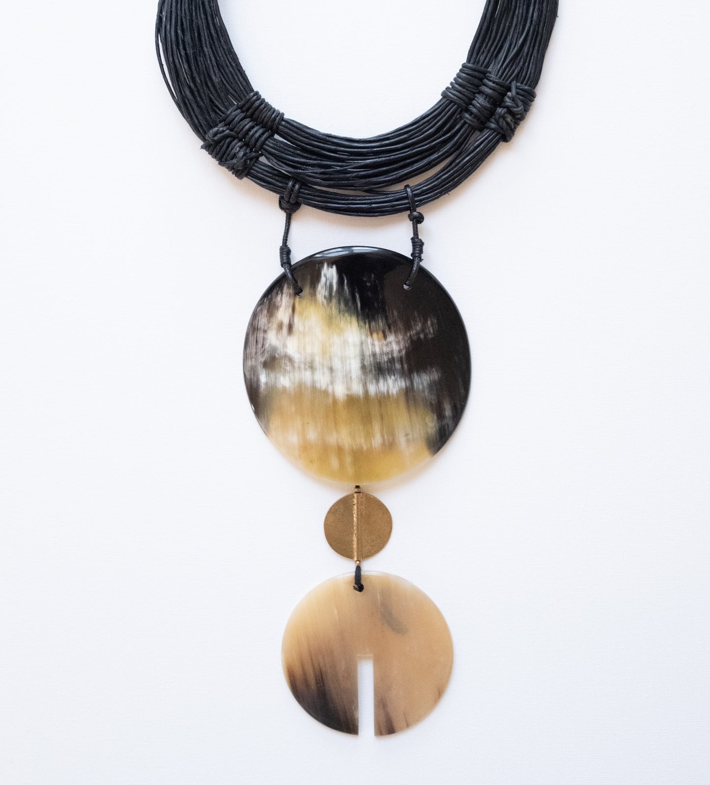 Collier  ORISHA en corne, bronze, corne cuir