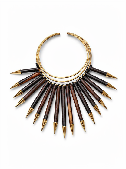 Collier "Faites de l'Art, pas la guerre''